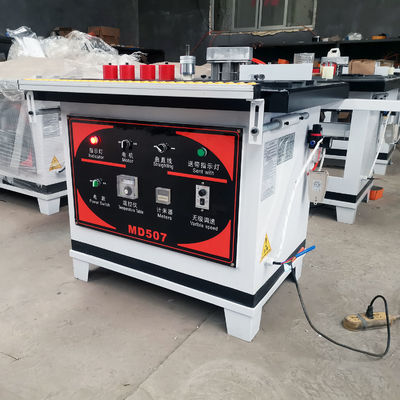 家具生産のためのPVCエッジバンド機械 2kWの電力と1600Wの加熱電力