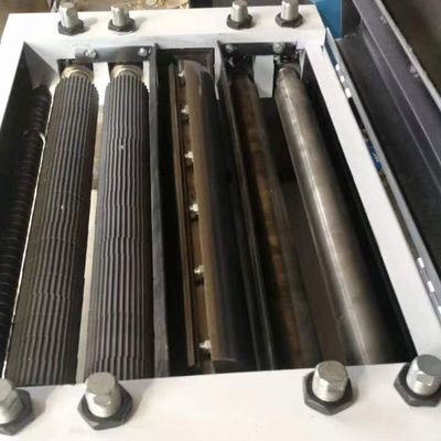 MB206E 設計板用の木材スピラルカットヘッドマシン 表面自動平面機