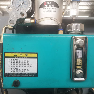 パワフル 21.12kw 横向きスタイル 工業用 650mm 木材切断バンド 快速サーブマシン