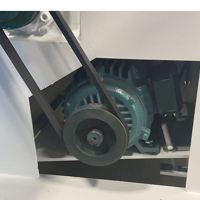 3kwのモーターパワーを持つ木材砂磨機 ダブルバンド丸棒 磨きと滑らか