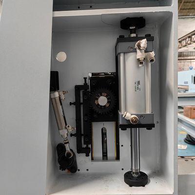 オーダーメイド電圧 完全自動 CNC コンピュータ ソー 重量 速度 木材 切断