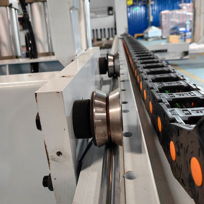 最大切断厚さ 120mm 家具製造のための木工ビームソーマシンMJ6228A