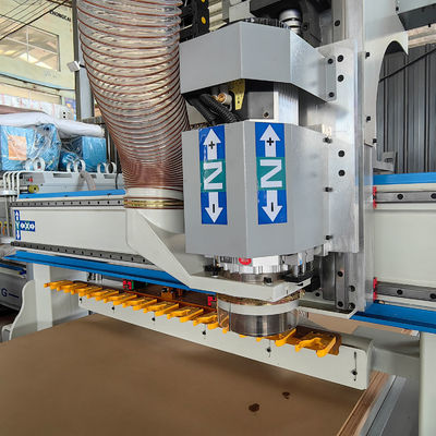 9KW スピンドルモーターパワー 木工 Cnc 木路由機 合板家具を切る