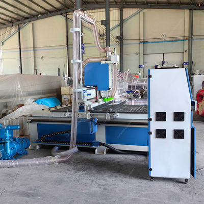 6kW スピンドルモーターパワー 金属多角彫刻用の木製CNCルーター切断機