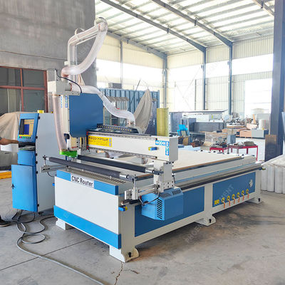 シングルスピンドル 木工 彫刻 彫刻 1300mm 移動する CNC ルーター 機械