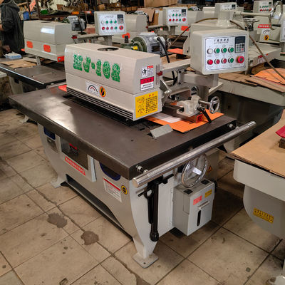 850 KG 高精度 木材 切断 垂直 厚さ 家具 の シングル リップ ソー 機械