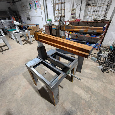 木工用のユニバーサル・プルソー 最大 作業幅 640mm 切断寸法 640*110mm