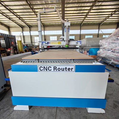 製造工場 3 軸のCNC 木材ルーターを持つ多刃木材の切断機