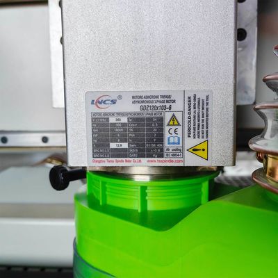 高速 6 スピンドル 3D 彫刻と彫刻 木工のための CNC 木工ルーター
