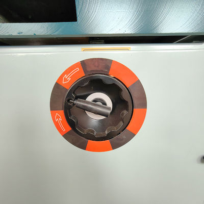 高需要市場のための完全自動輸送エンドフレッシング垂直スピンドル模造機