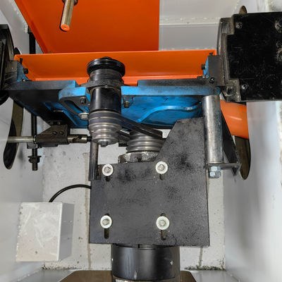 木工機械のアクリル切削用円形シール機