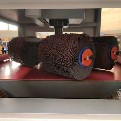 2700 KG 重量 R-G4-R800 自動フラットメタルのデブリングとチャムフェリングポーリングマシン