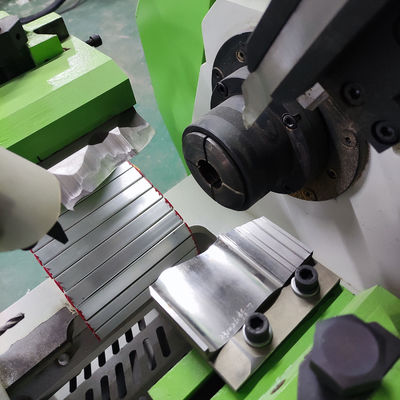 PL450 完全自動 多機能統合型 CNC 木材回転機 急速生産