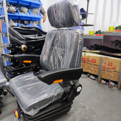 機械式ショック吸収器と180度腕前回転装置の運転席