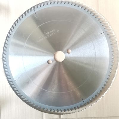 Tct カービッド材料合金 木工 固木の切削のための丸型サーブ刃