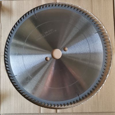 Tct カービッド材料合金 木工 固木の切削のための丸型サーブ刃