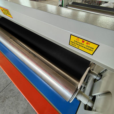 2.2kW パワー 1300mm複合材の膠を散布する機械のための二重膠を散布するローラー