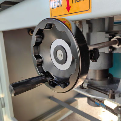 マックス.作業厚さ 120mm MX5117B 専門的な木工のための木のスピンドル模造機