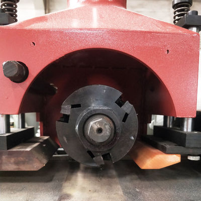 スピンドル速さ 7000r/min ドアフレームの脚のワイヤを縛るための小さな木製ワイヤマシン