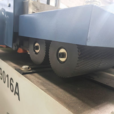 木工機械 家具のプロフィールのための木造ラインマシン 飾り付け 模具のフライディング