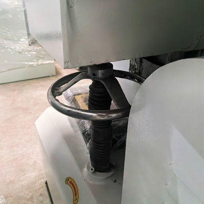 木工機械 家具のプロフィールのための木造ラインマシン 飾り付け 模具のフライディング