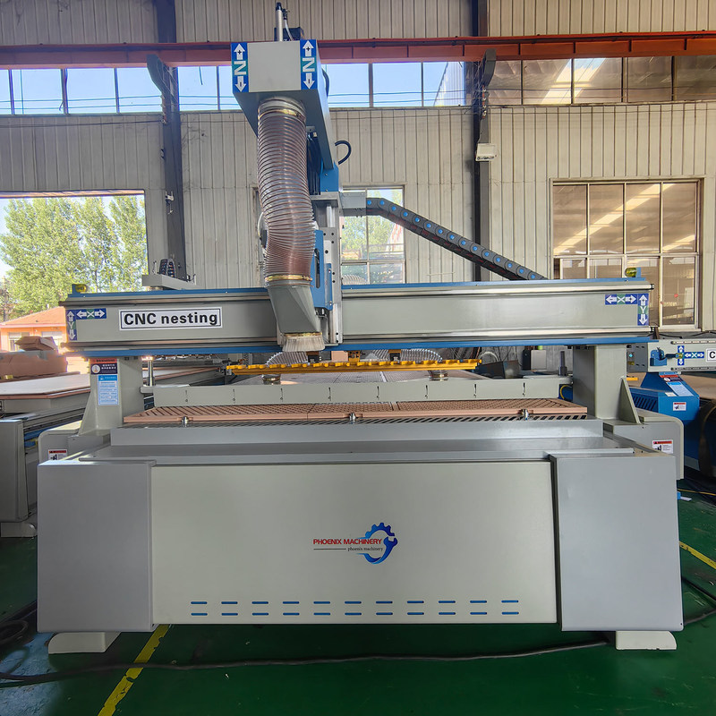 PK2040 ATC 12 ツールの自動切換とデールヘッドを持つ CNC 木刻機