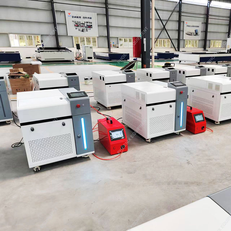 1500W産業用 3 イン 1 ファイバーレーザークリーナー 溶接器 切断器 スポット 溶接浄化機